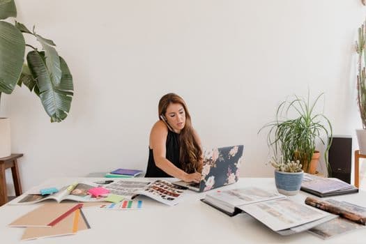 Website Builder vs. Web Designer: What Small Businesses Should Pick